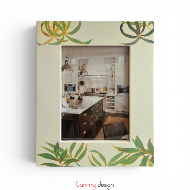 Lacquer frame 30*24 cm ( different designs )